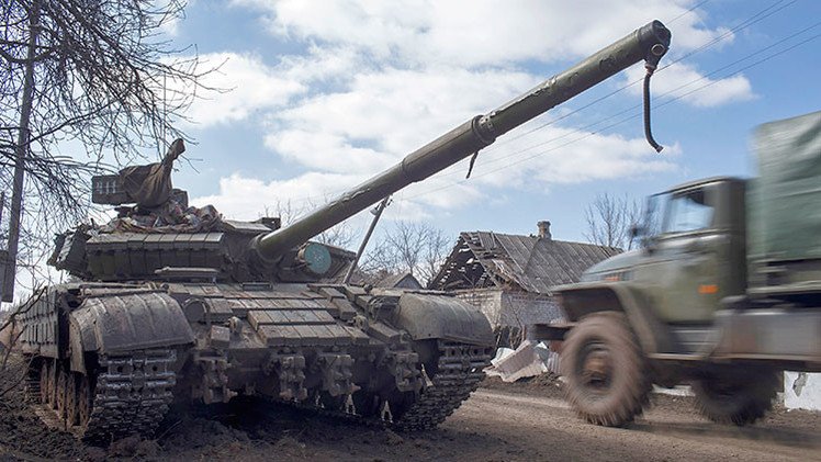 Ucrania: Donetsk y Lugansk terminan de retirar la artillería pesada