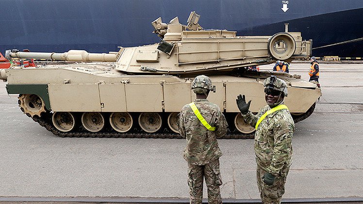 Video: Llegan a Letonia 120 tanques y vehículos blindados de Estados Unidos