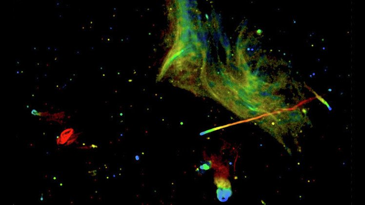 Astrónomos reciben imágenes en color de un masivo accidente galáctico