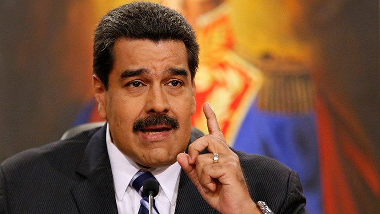 Maduro entrega a la Asamblea Nacional solicitud de poderes habilitantes