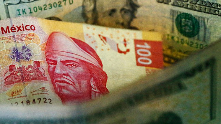 El Banco de México subasta sus reservas internacionales para 'salvar' al peso