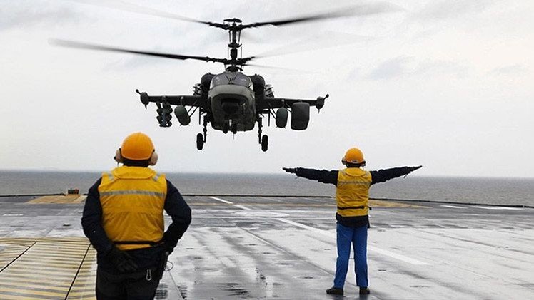 Debuta la versión naval del helicóptero de ataque ruso Ka-52K, creado para buques Mistral