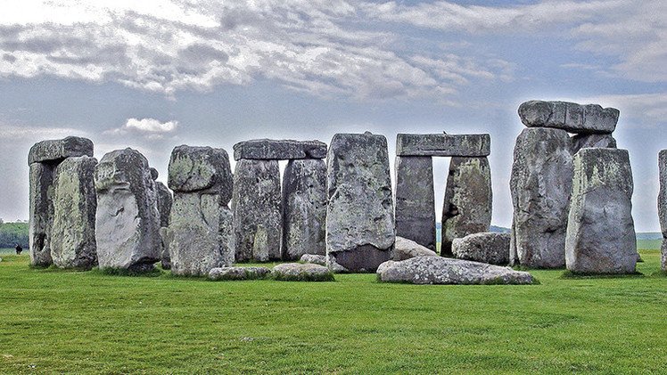 Nueva teoría: Stonehenge es "una antigua Meca sobre pilotes"