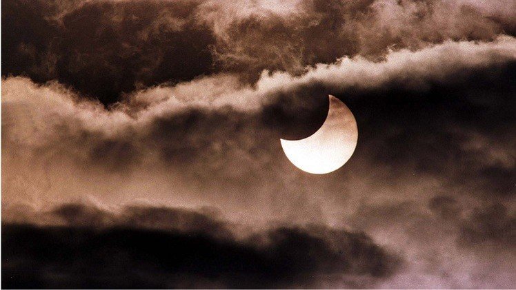 Cortes de energía, cambios de viento... ¿cómo impactará el eclipse solar de este viernes?