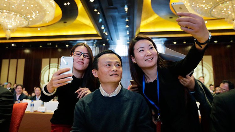 Alibaba presenta el sistema de autorización de pagos en línea por 'selfie'