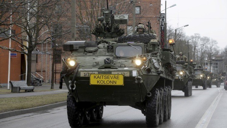Videos: Las tropas blindadas de EE.UU. desfilan por países de Europa Central