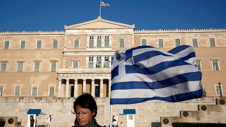 Soros: "Grecia es un juego sin ganadores, la posibilidad de que salga del euro es del 50%"