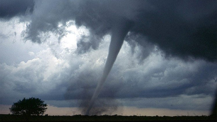 Video: Ver un tornado desde 'adentro' sin riesgos ahora es posible