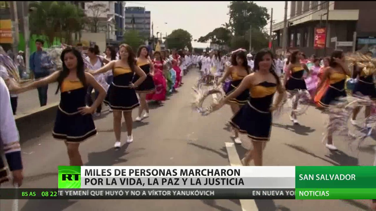 El Salvador: Miles de personas marchan por la vida, la paz y la ...