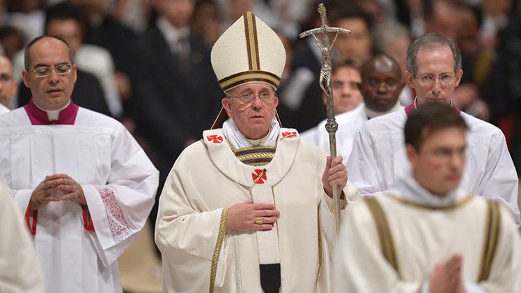 Francisco bajo presión para destituir a obispo chileno por proteger a un sacerdote pedófilo