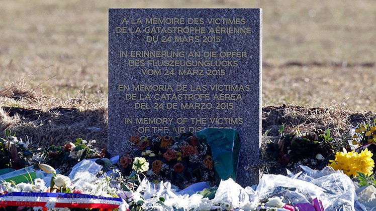 Experto sobre la tragedia de Germanwings: "Acusar al copiloto beneficia a todos"
