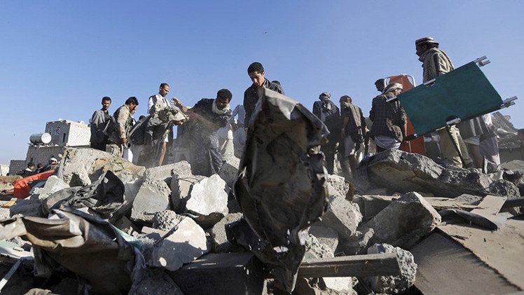 Omán intenta convencer a la coalición internacional de que detenga los ataques contra Yemen
