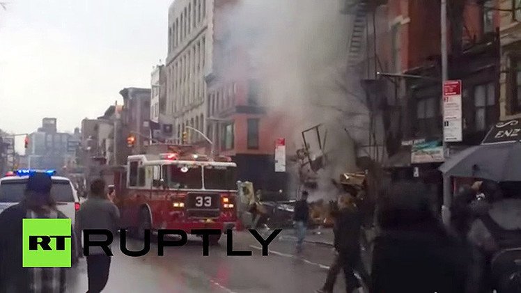 "Falta de sensibilidad": se hacen selfis en el lugar donde se produjo el incendio en Nueva York