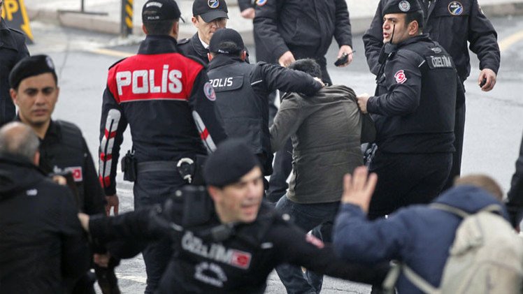 El fiscal de Estambul ha muerto por las lesiones sufridas en el tiroteo en el juzgado