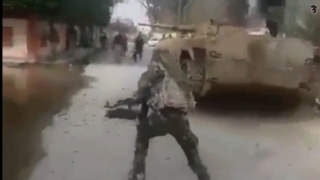 Conozca al soldado del futuro del Ejército rebelde libio