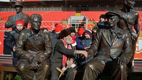 El Spartak de Moscú recauda fondos para un hincha de 102 años víctima de un robo 