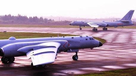 China publica fotos de sus bombarderos de última generación