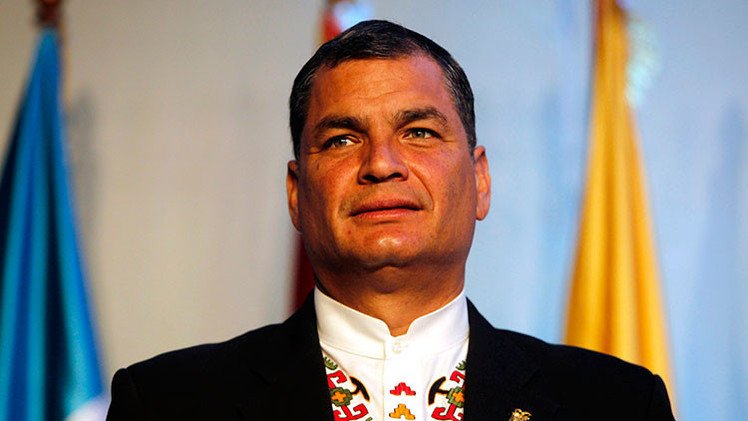 Correa indulta a un expolicía que quiso matarle en el intento golpista de 2010