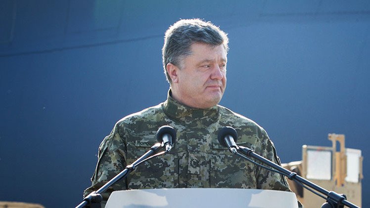 Piotr Poroshenko: "Estamos combatiendo el desempleo con tanques"