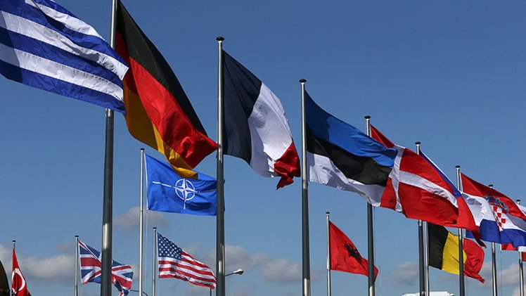 Militar francés: "Mientras exista la OTAN, Europa seguirá siendo un vasallo de EE.UU."