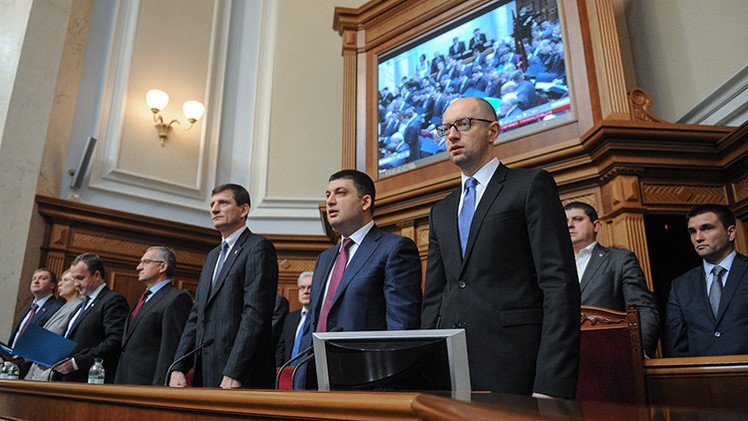 Exembajador de EE.UU.: "La lucha de Kiev contra la corrupción es un show efectista"