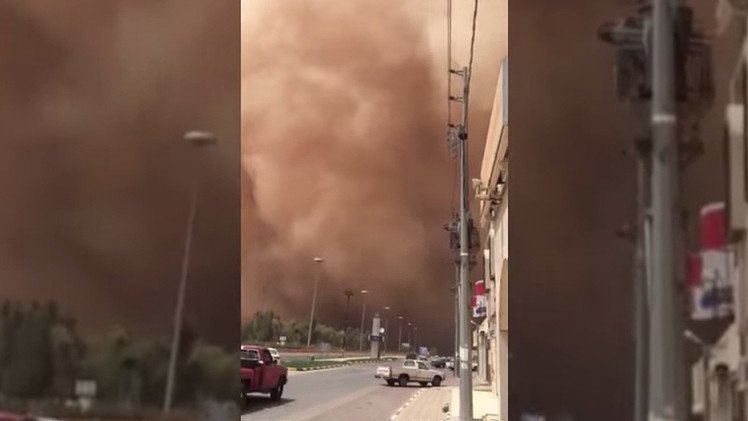 'Ensayando el apocalipsis': Una tormenta de arena en Arabia Saudita deja escenas del fin del mundo
