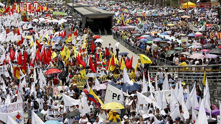 Colombia: Miles de personas marchan por la paz y el final del conflicto ...