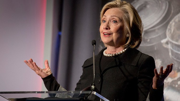 Hillary Clinton anuncia oficialmente su participación en la campaña presidencial de 2016 