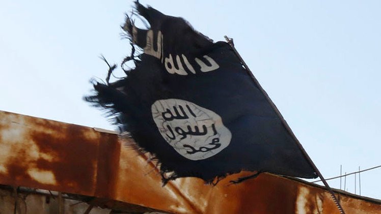 El Estado Islámico decapita a un 'blasfemo' con un machete