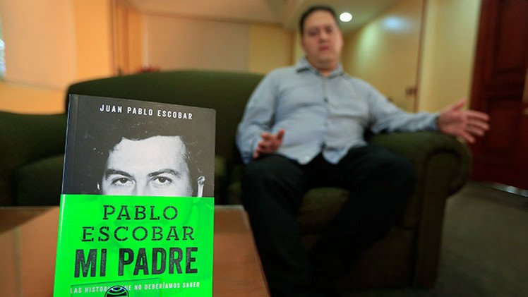 El hijo de Pablo Escobar cuenta la "verdadera historia" de su padre en un libro