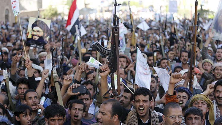 Los hutíes amenazan con atacar Arabia Saudita si no cesa el bombardeo de Yemen