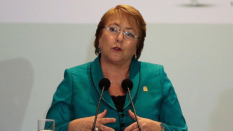 Bachelet promete "reconstruir la confianza social" tras los escándalos de corrupción