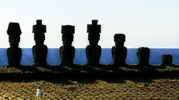 Descubren cómo pudieron poner los tocados en las estatuas de la isla de Pascua