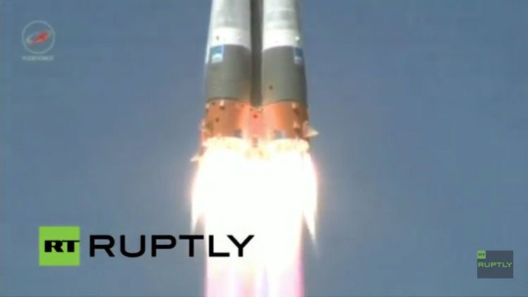 VIDEO: La nave espacial rusa Progress con símbolos de la Victoria es lanzada a la EEI