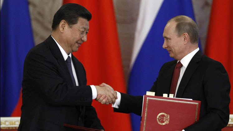Embajador chino en Moscú: "Las relaciones entre Rusia y China viven su mejor momento"