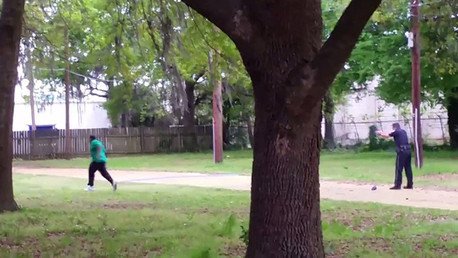 Acusan a un policía de EE.UU. de matar a un afroamericano: ¿Por qué es tan relevante?