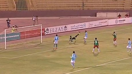 Un portero anota de chilena el autogol más bonito del año