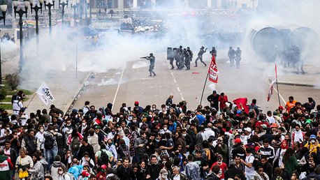 Fotos, Videos: 200 heridos en protestas contra los recortes de las pensiones en Brasil