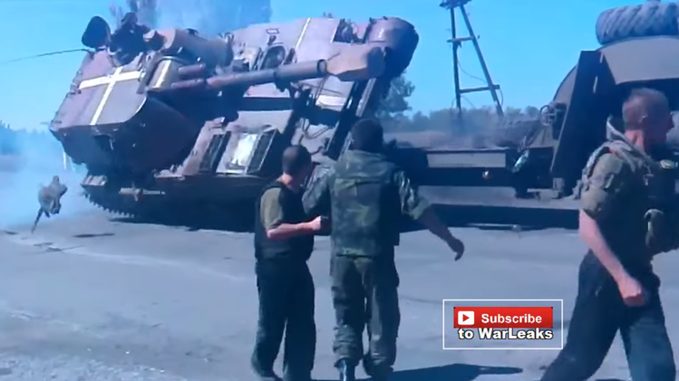 Soldados ucranianos muestran cómo NO se transporta equipo militar