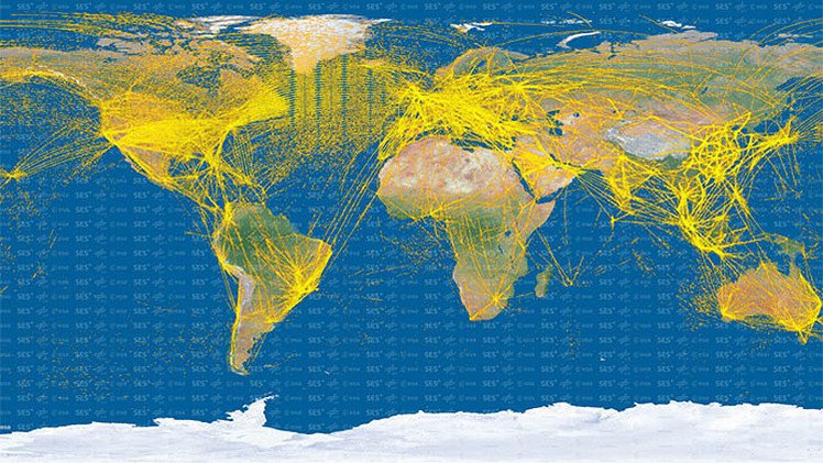 15.000 aviones en una imagen: un mapa satelital muestra las rutas de aviones de todo el mundo    