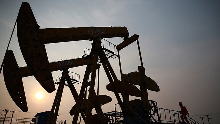 "Irán rompe el monopolio de EE.UU. en los fluidos de perforación petrolera"