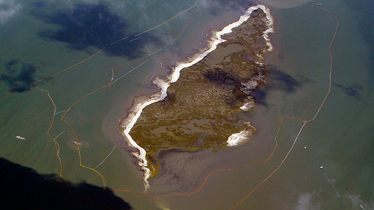 Video: El derrame de BP hizo desaparecer una isla entera en el golfo de México