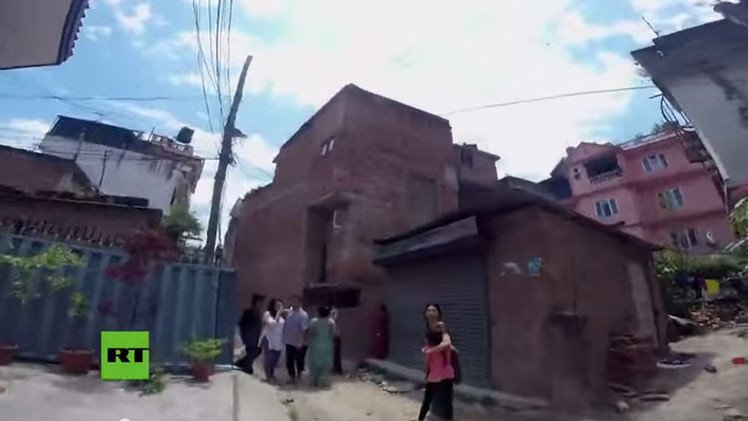 PRIMERAS IMÁGENES: Nuevo terremoto de magnitud 7,3 en Nepal deja muertos y numerosos derrumbes