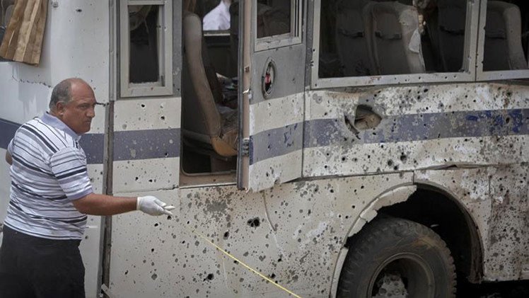 Hombres armados asaltan un bus y matan a 47 personas en Pakistán