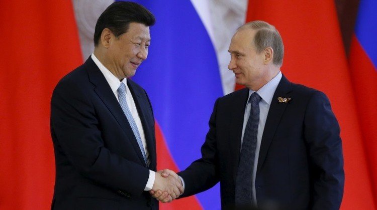 "Ante las amenazas de EE.UU. y la OTAN, Rusia y China forman un nuevo bloque"