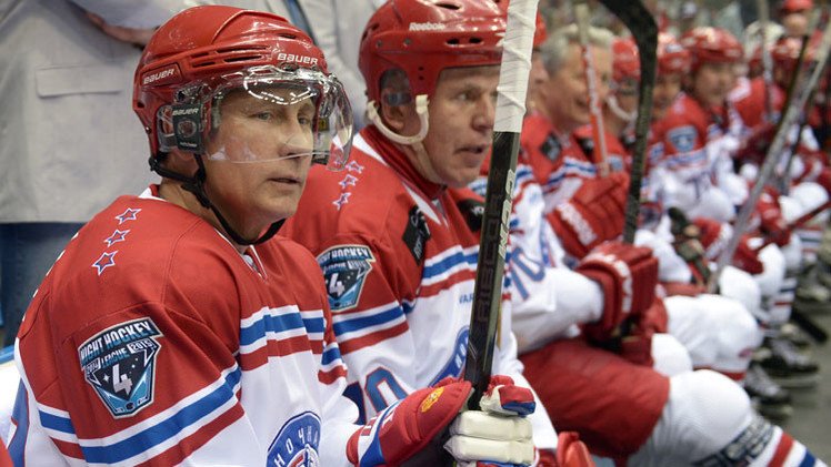 VIDEO: Vladímir Putin marca ocho goles en un partido de hockey de gala
