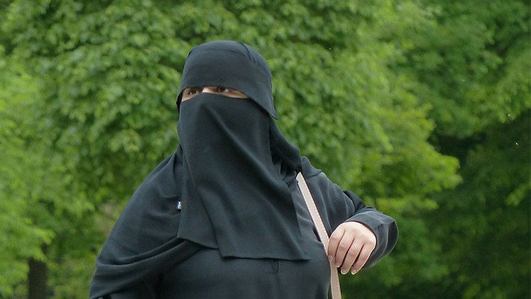 "La mirada a través del nicab": ¿Cómo es el mundo visto por las mujeres musulmanas que visten velo?