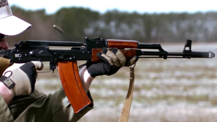 Impresionante: así funciona un fusil AK-74 desde dentro