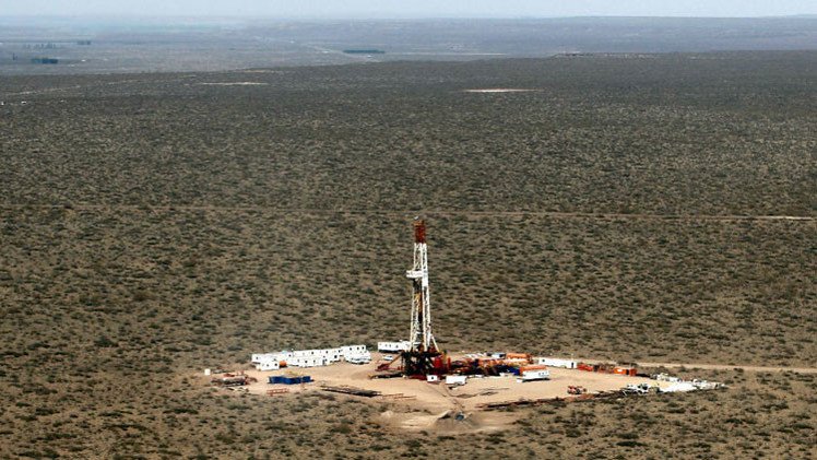 La petrolera argentina YPF descubre un nuevo pozo petrolífero en Río Negro