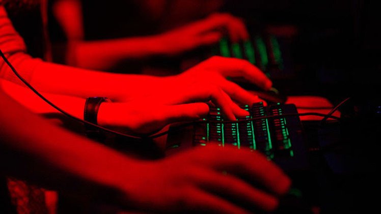 'Hackers' logran robar datos personales de 104.000 contribuyentes en EE.UU. 